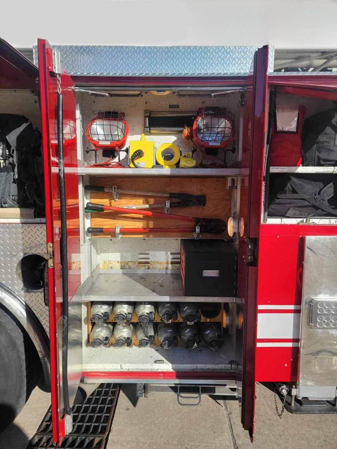 2002 American LaFrance Eagle 85' Tower - image 18