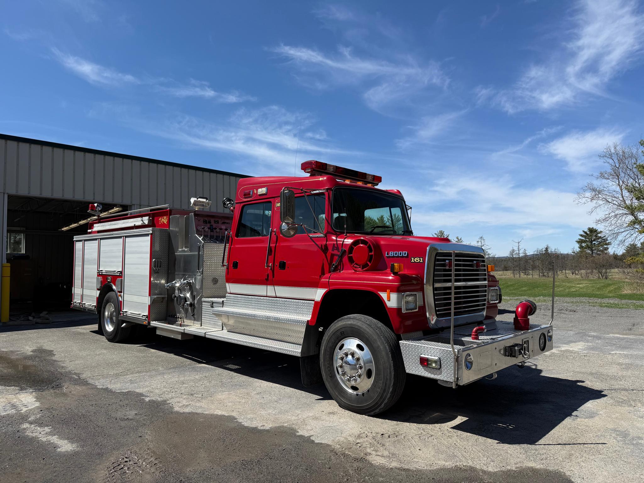 1996 Ford L8000 Pumper - image 1