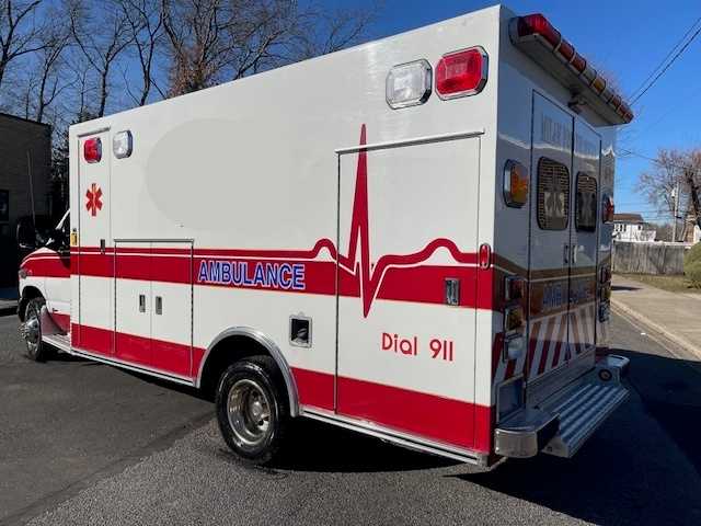 2006 Braun Ford Type III Ambulance — photo 3