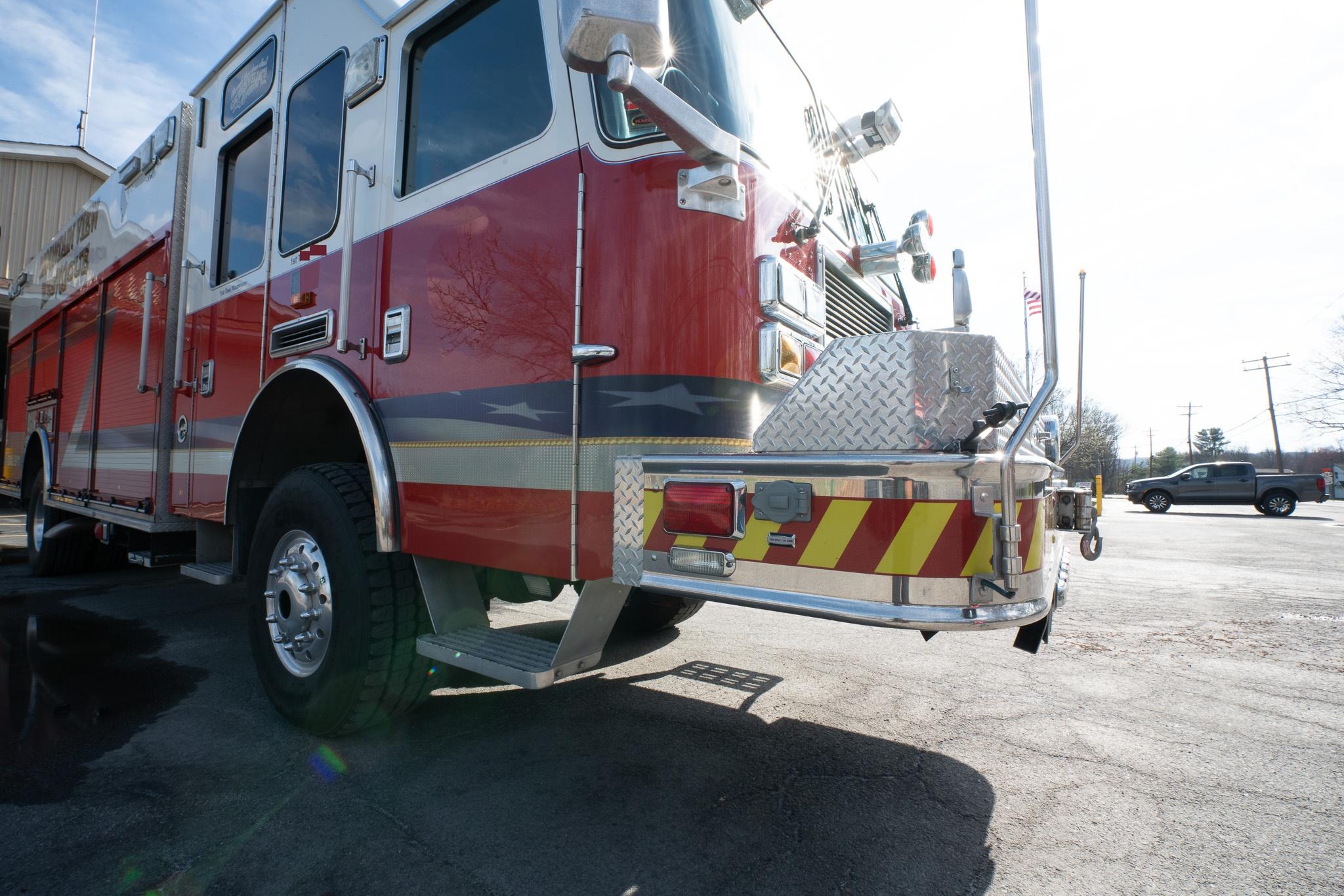 2009 KME Predator 4x4 Heavy Rescue - image 125