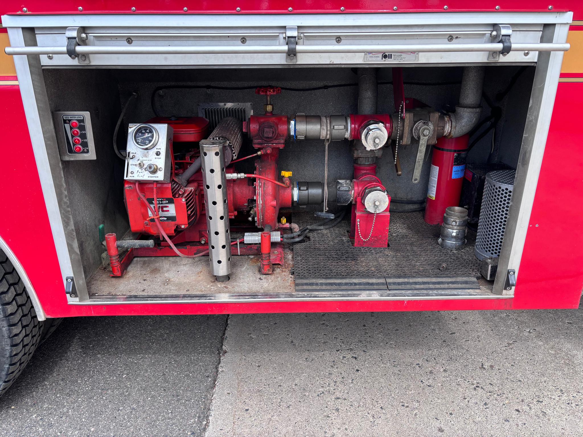 1993 Freightliner FL80 Tanker - image 3