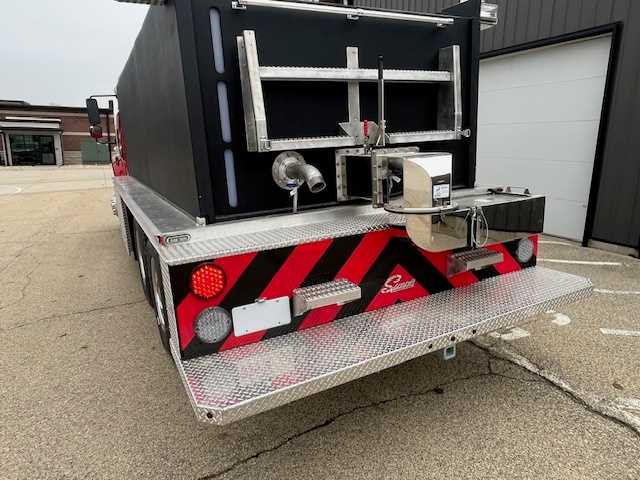 2018 Simon Fire Equipment Freightliner Tanker — photo 7