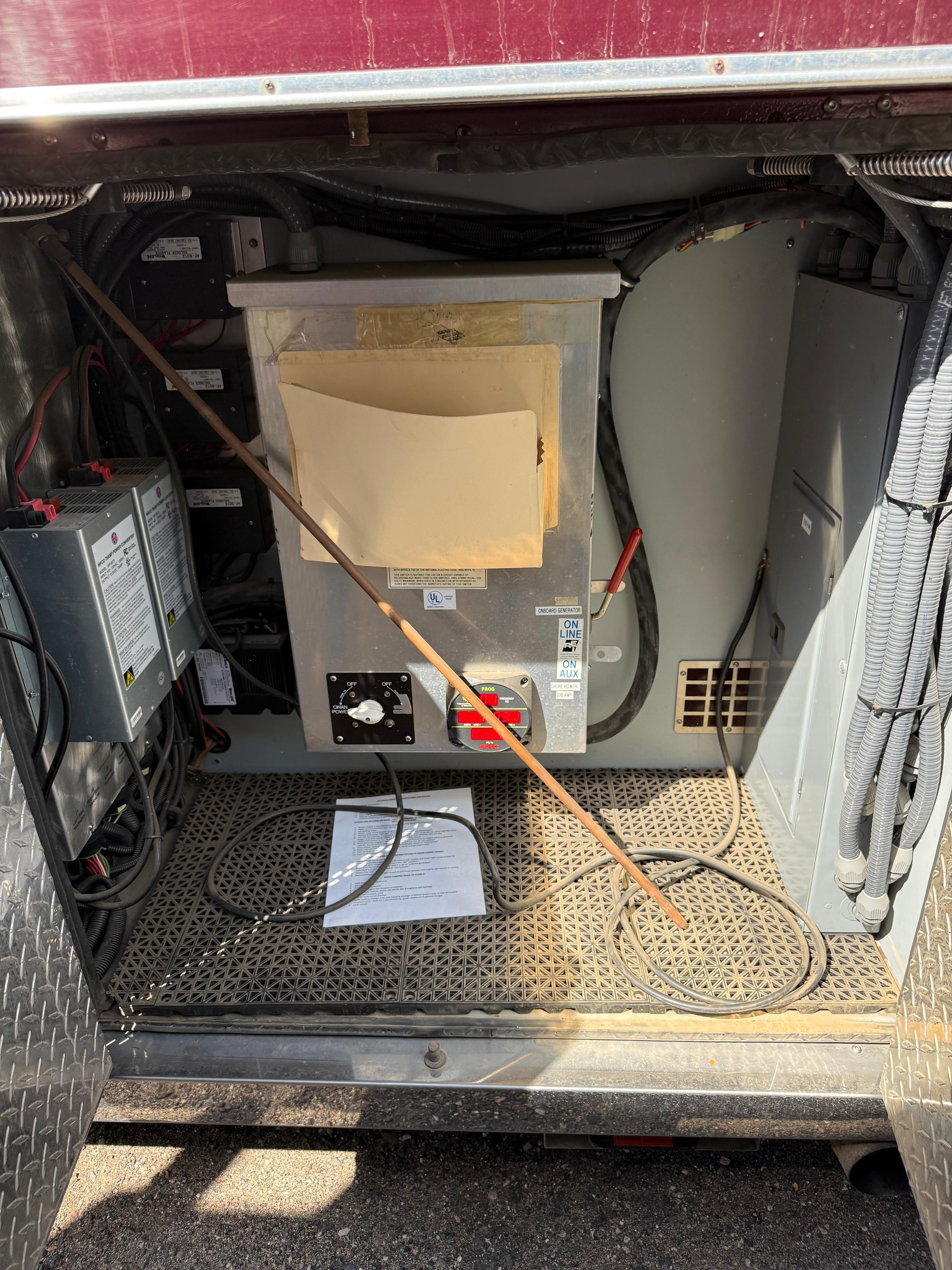 2001 E-One Command Center - image 27