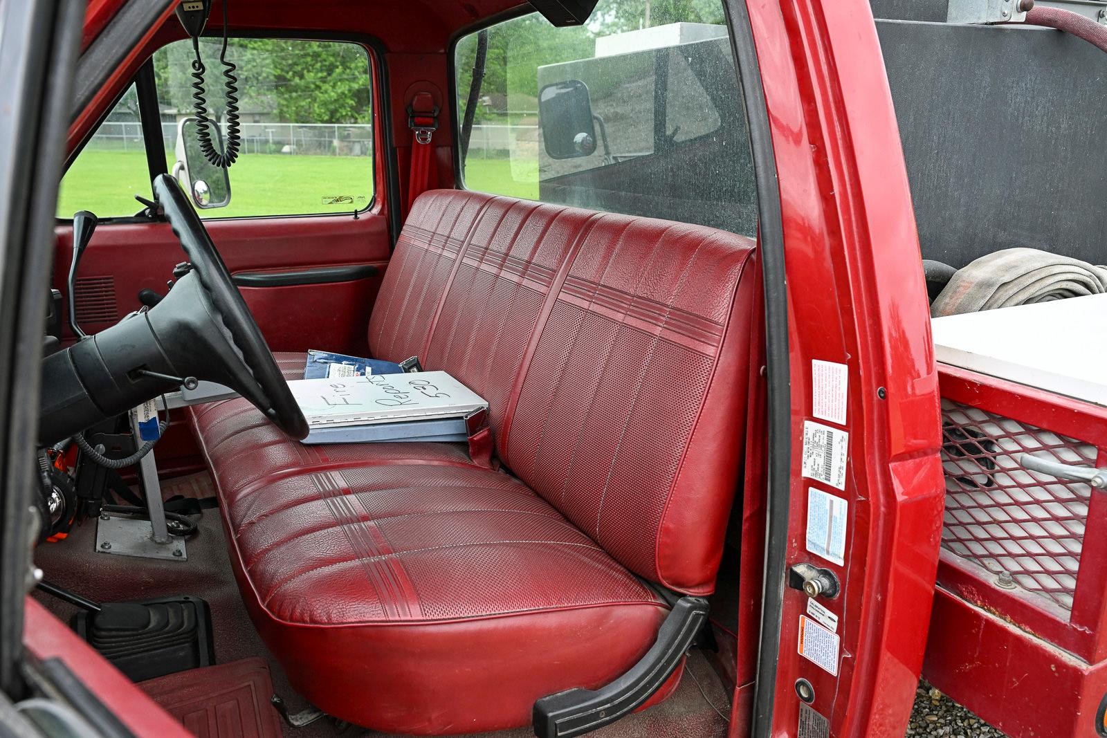 1990 Ford F350 4x4 Brush Truck - image 16