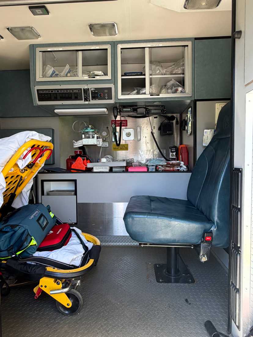 1999 Road Rescue Ford Type I Ambulance — photo 7