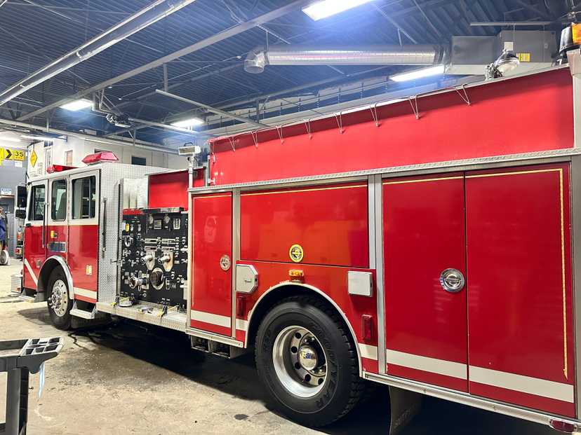 2001 Sutphen Monarch Pumper — photo 6