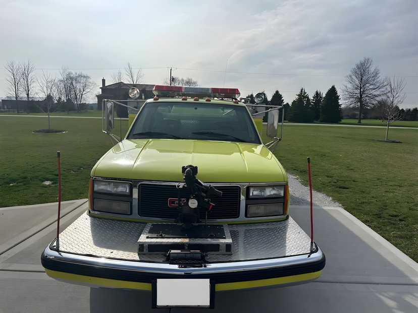 1993 E-One GMC Quick Attack — photo 2