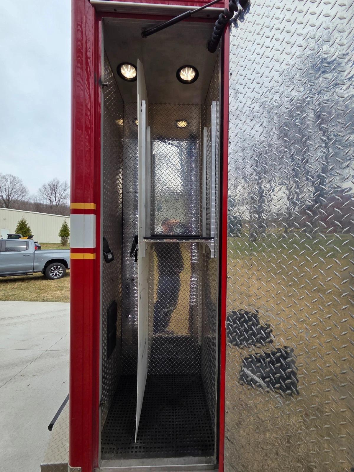 2016 PL-Custom Freightliner Type I Ambulance - image 21