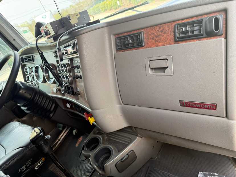 2002 Kenworth W900 Dump Truck — photo 5