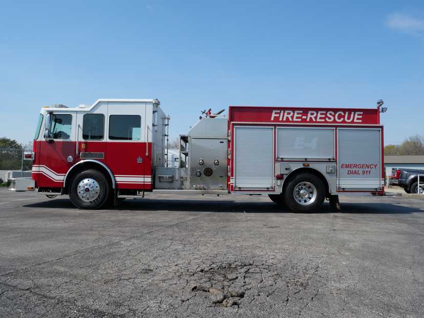 2005 Sutphen Shield Pumper — photo 3