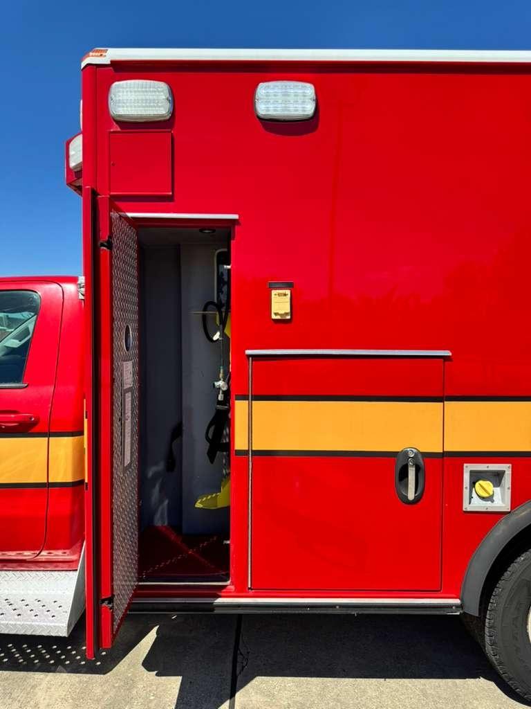 2017 Wheeled Coach Chevrolet Type I Ambulance - image 15