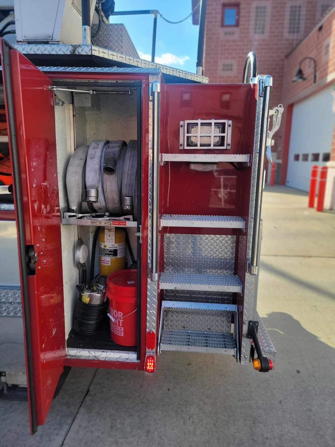 2002 American LaFrance Eagle 85' Tower - image 15