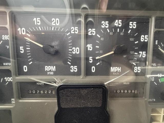 2001 International 4800 4x4 Pumper - image 8