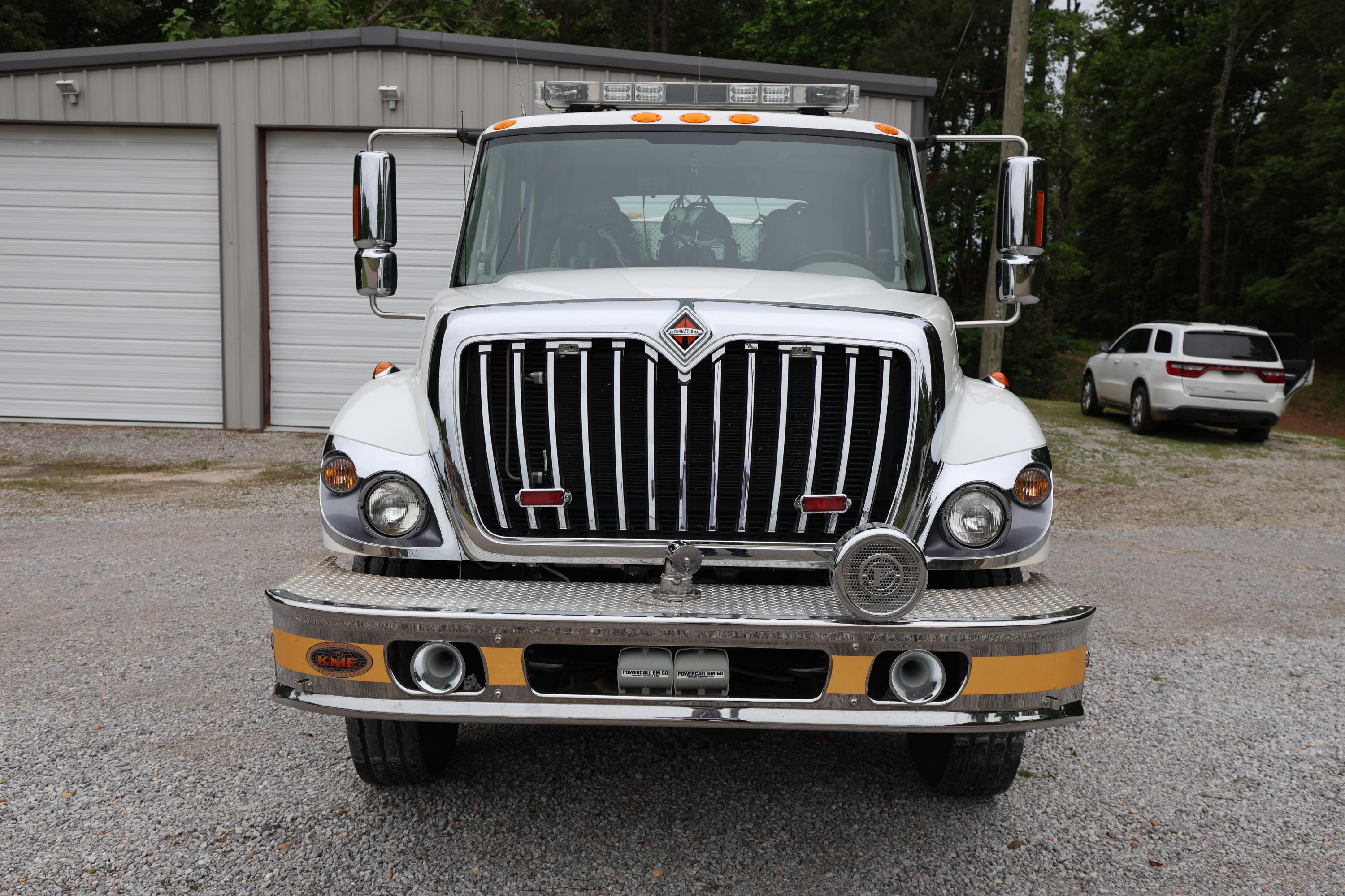 2008 KME International Tanker - image 6