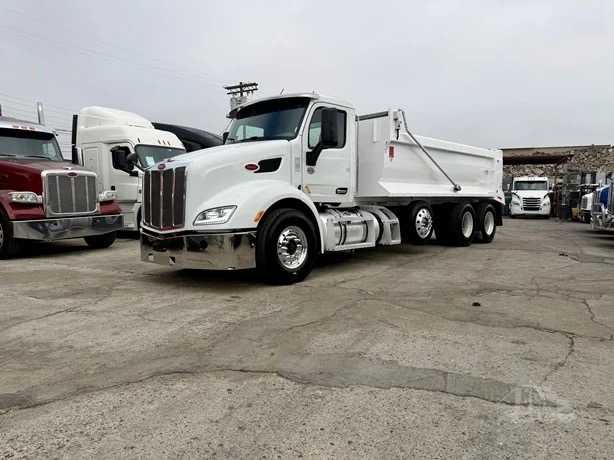 2018 Peterbilt 579 Super 10 Dump Truck