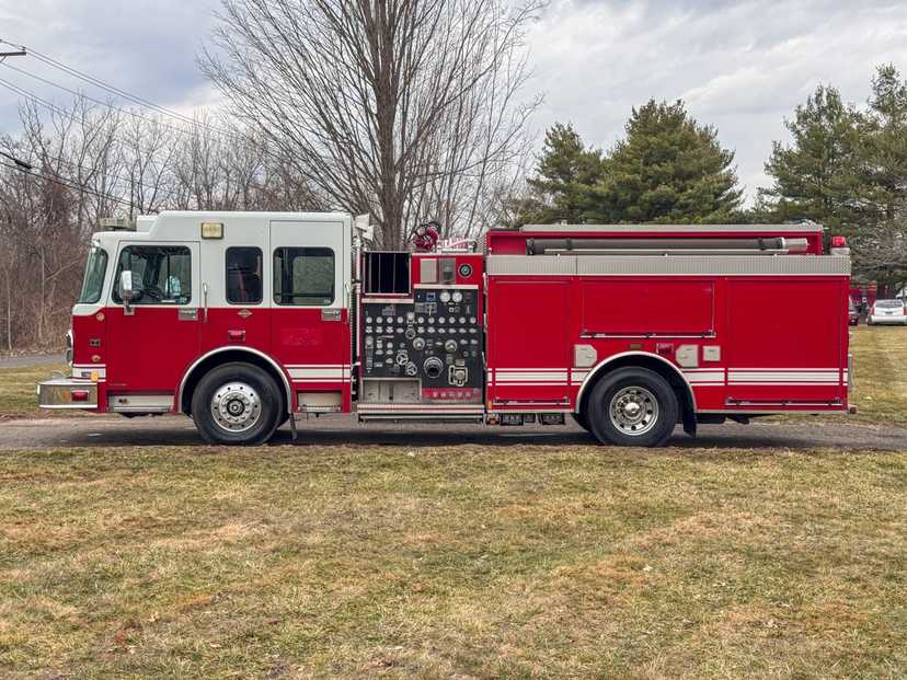 2004 Smeal Spartan Pumper — photo 2