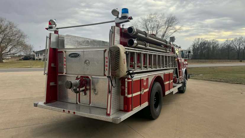 1984 E-One Ford Pumper Tanker — photo 8