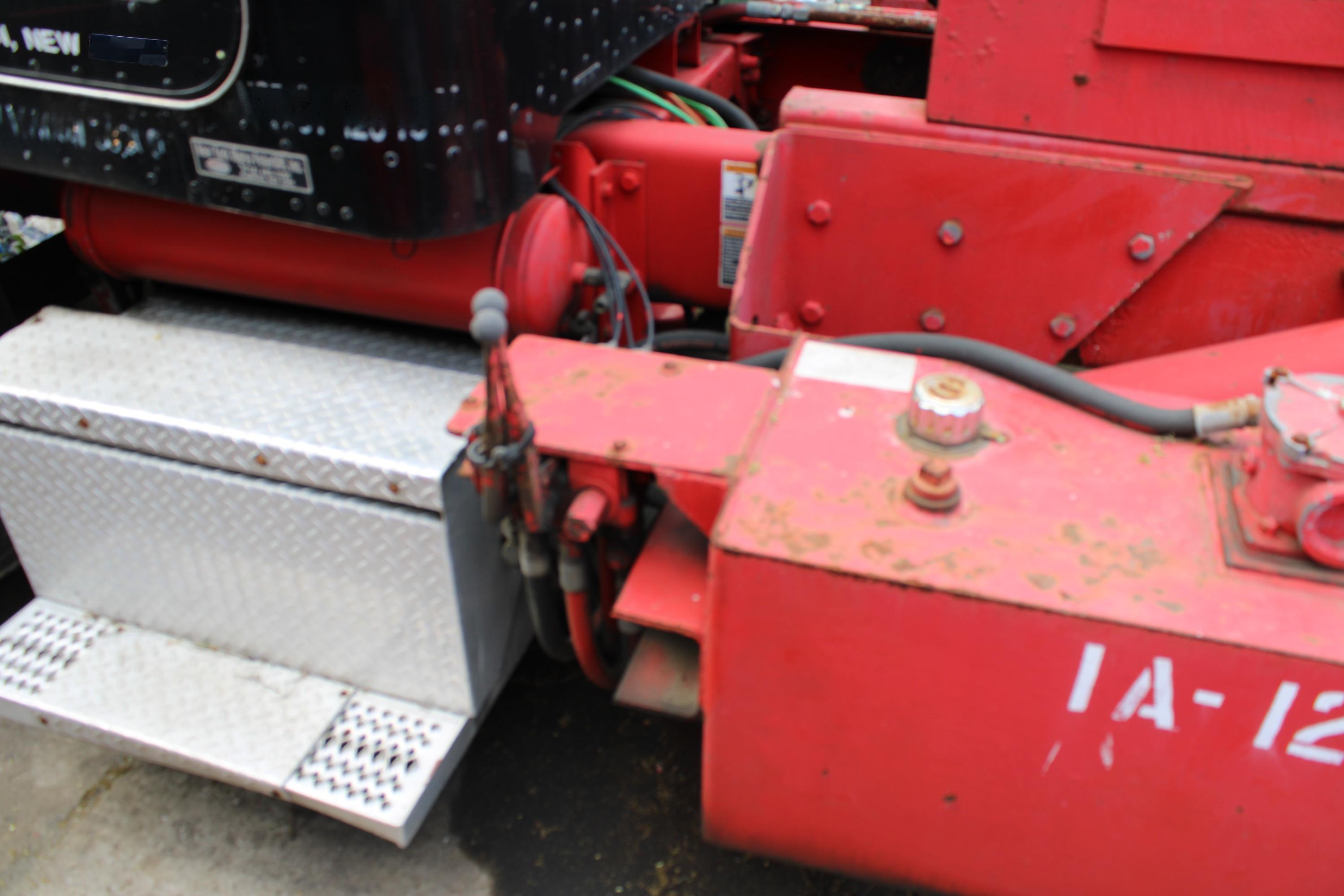 2005 Peterbilt American Roll-Off - image 9