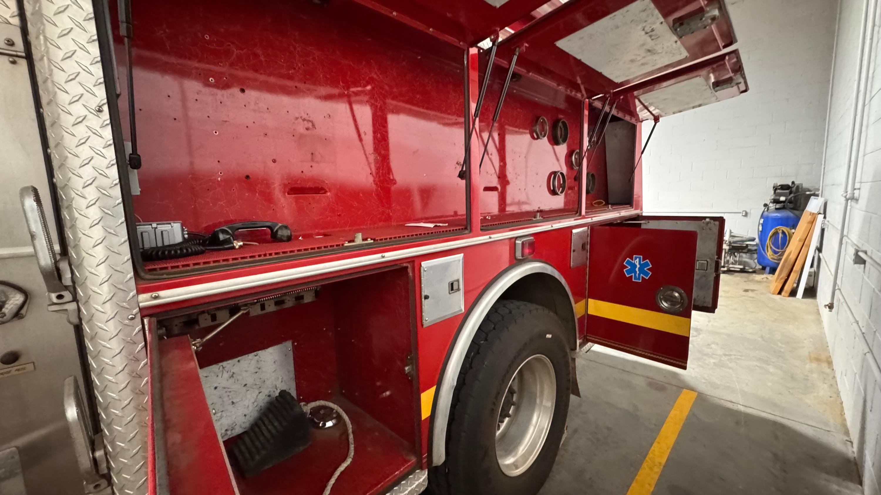 1993 KME Freightliner Pumper - image 15