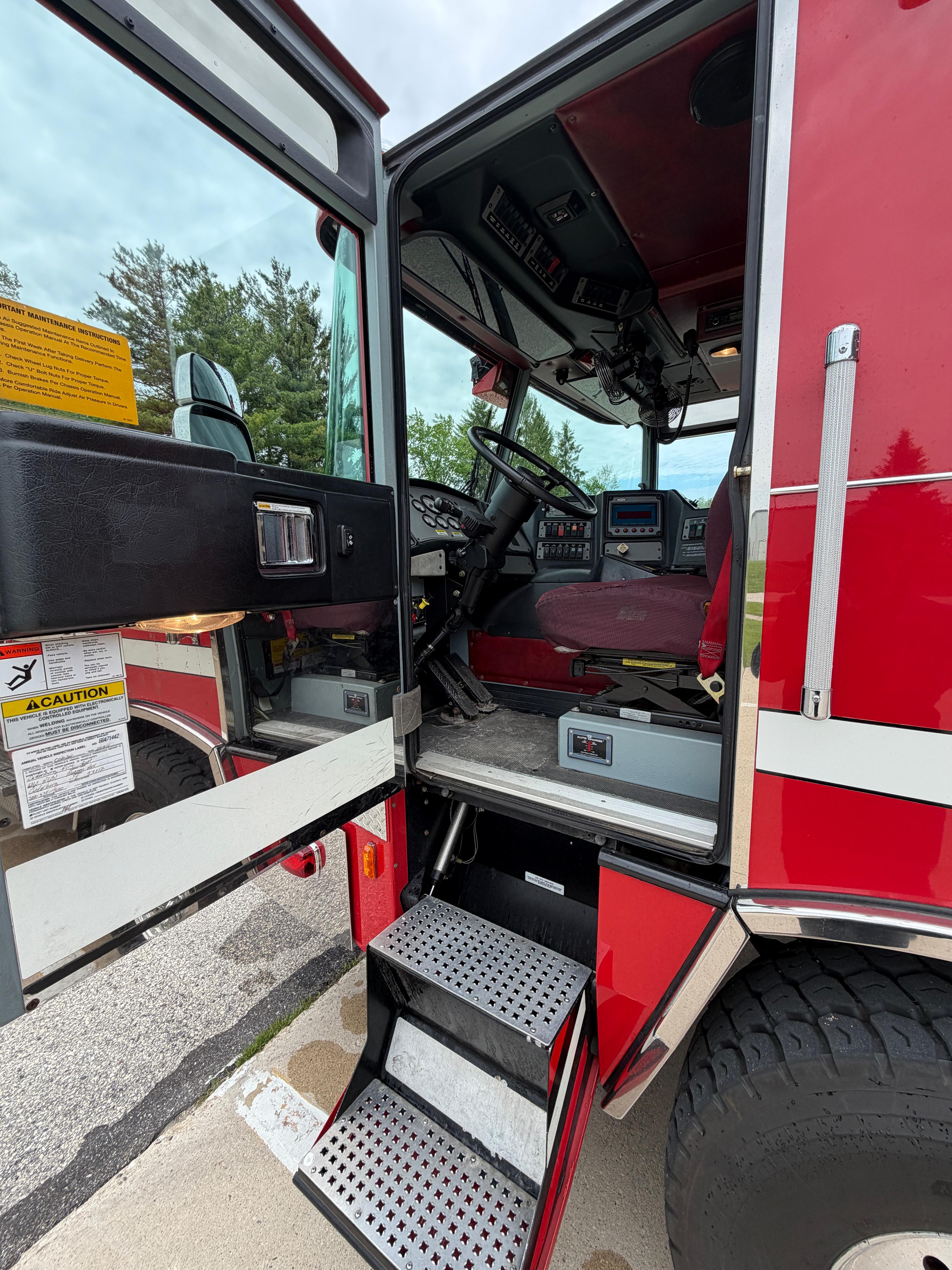 2005 Pierce Quantum Pumper - image 24