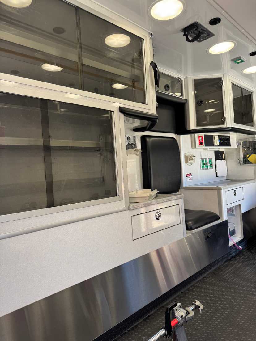 2013 Ford Type III Ambulance — photo 8