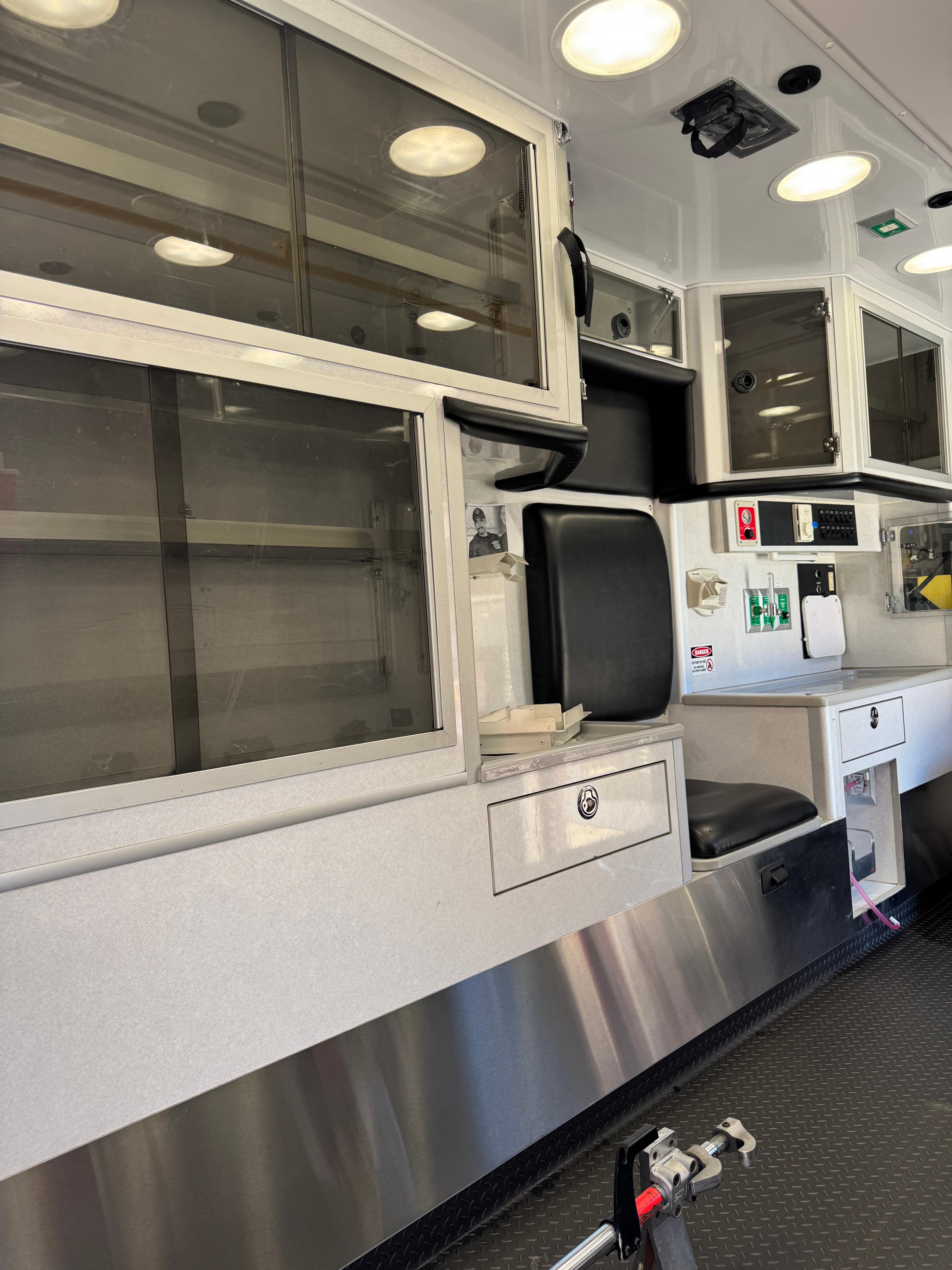 2013 Ford Type III Ambulance - image 8