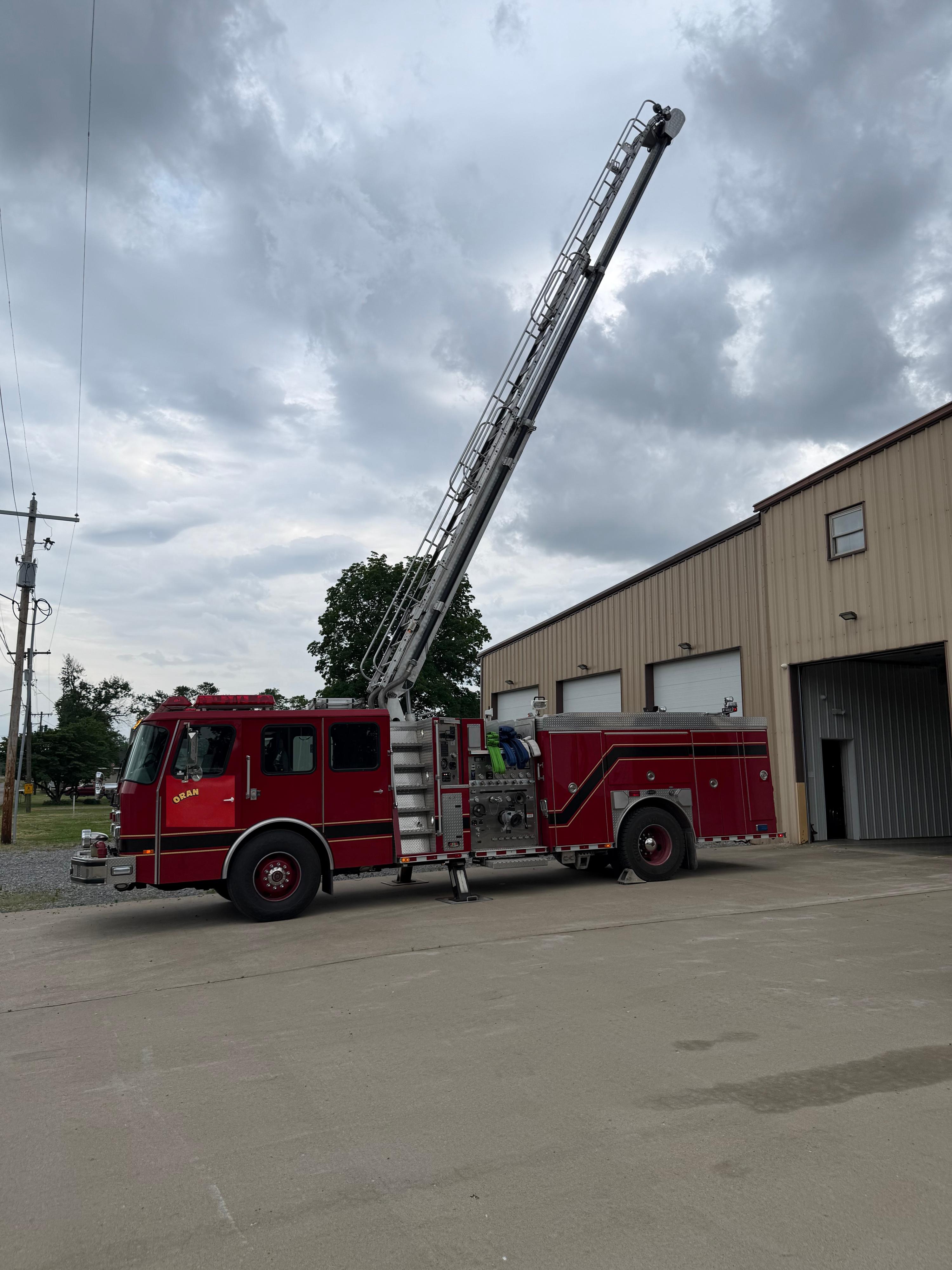 1997 E-One Telesquirt 50' Telesquirt - image 5