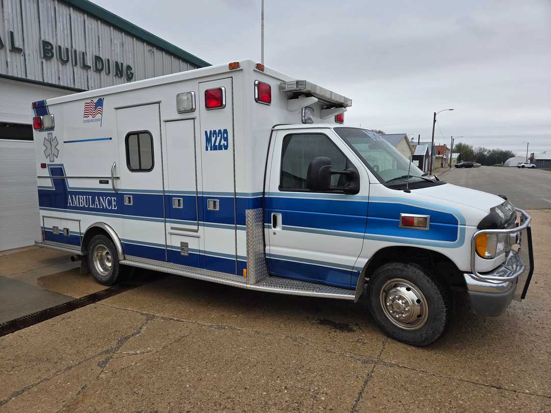 1999 MedTec Ford Ambulance