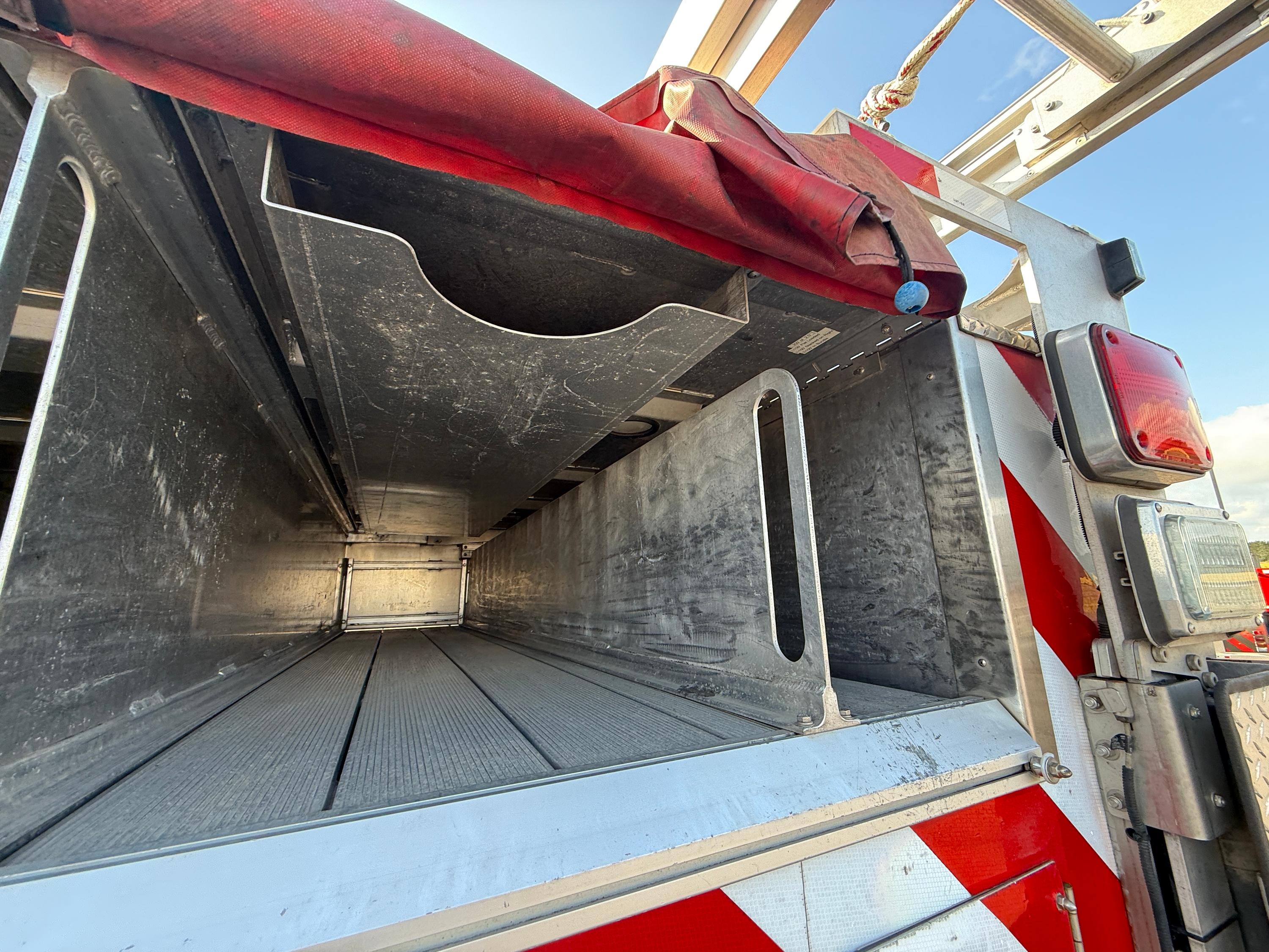 2015 Rosenbauer COMMANDER Pumper - image 13