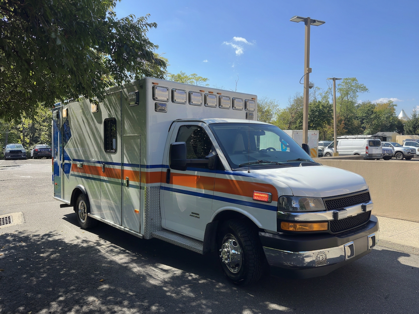 2015 PL-Custom Chevrolet Type III Ambulance — photo 6