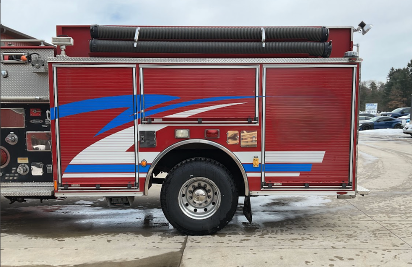2003 Pierce Tilt Cab Pumper — photo 4
