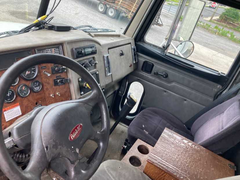 2004 Peterbilt Loadmaster Rear Loader — photo 8