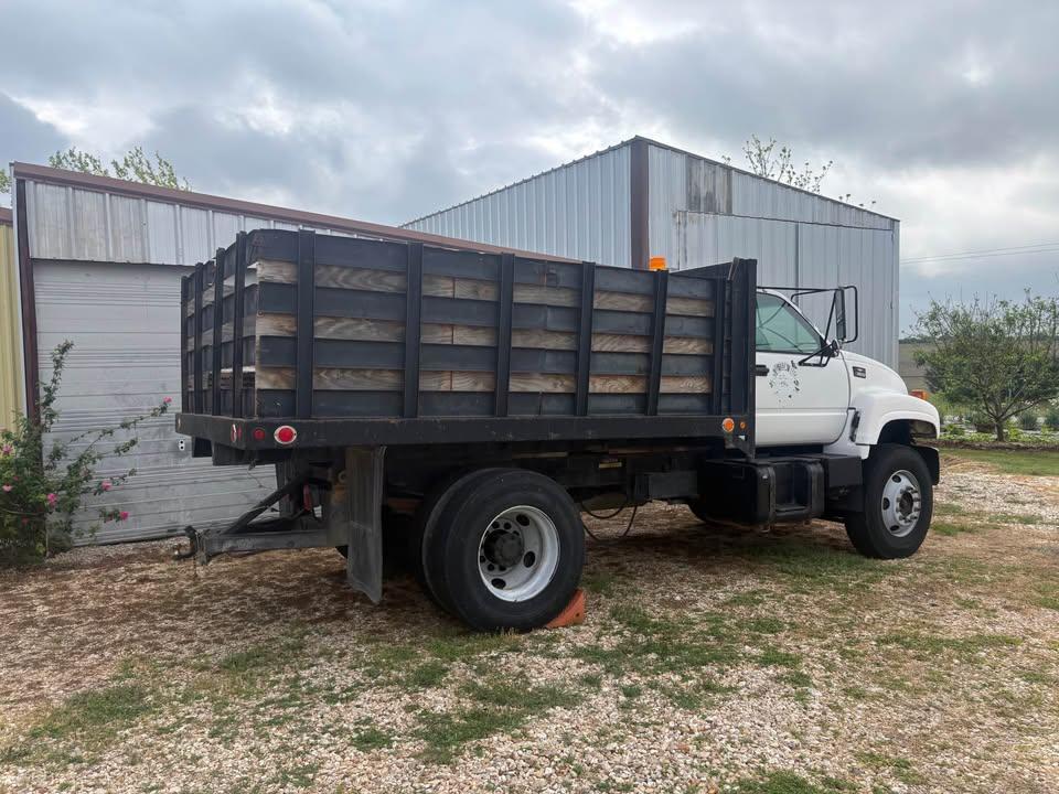 2000 Chevrolet C8500 Dump Truck - image 3