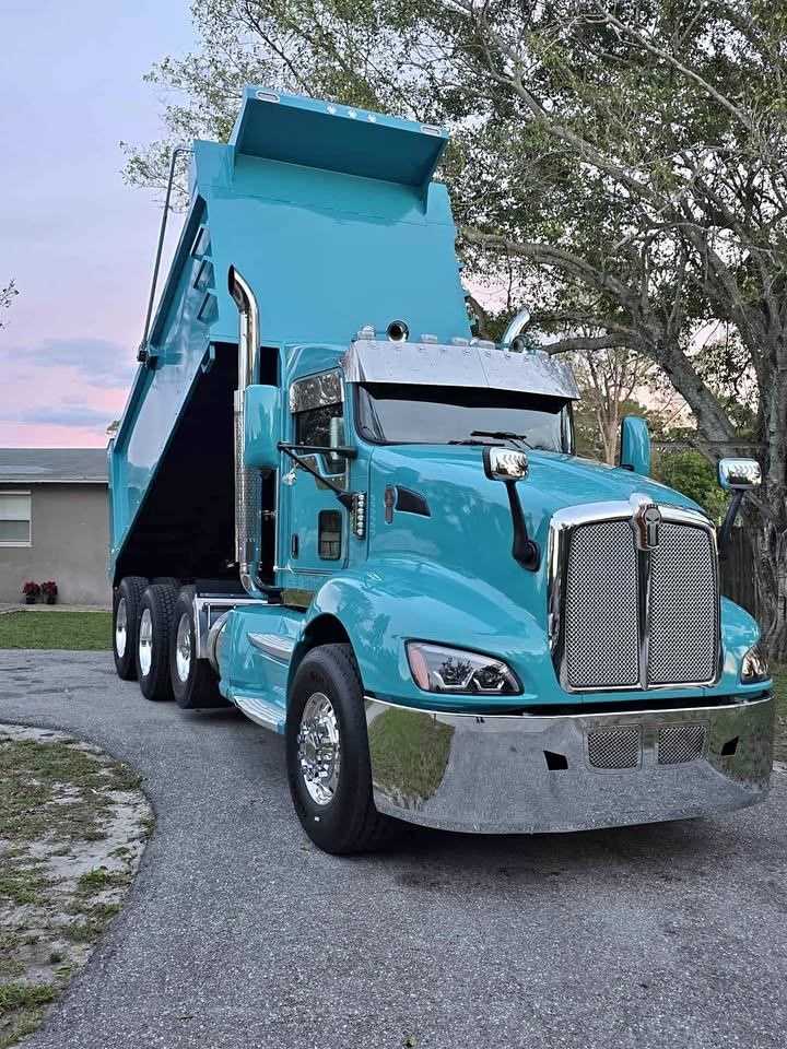 2014 Kenworth T660 Dump Truck