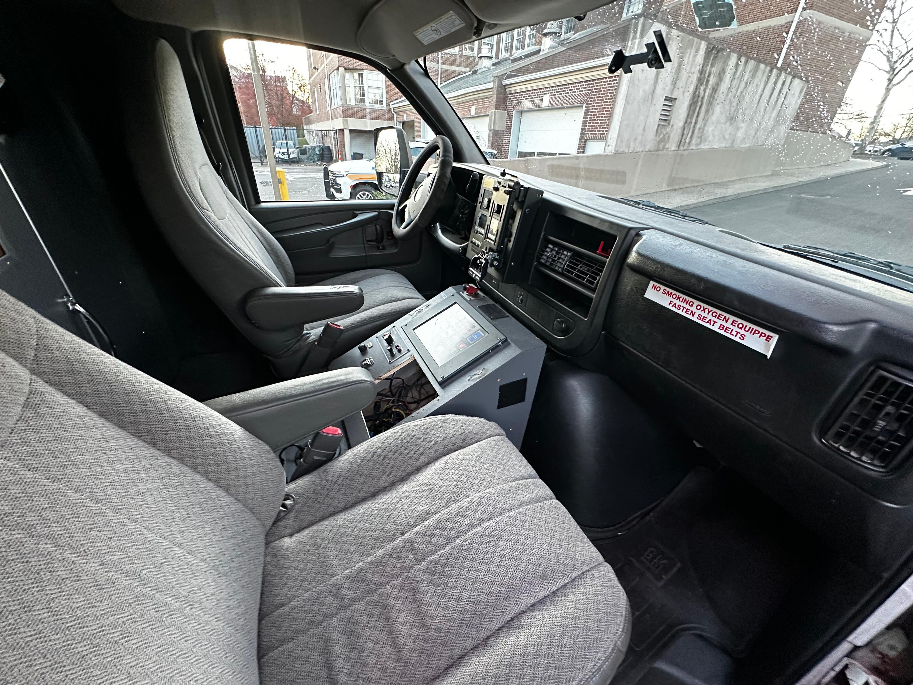 2012 LifeLine GMC Type III Ambulance - image 13