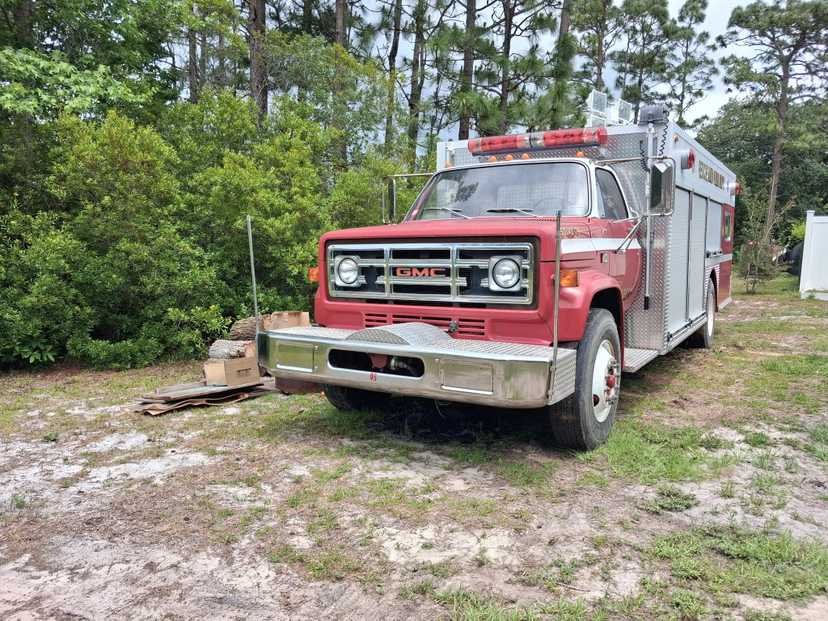 1988 GMC 7000 Squad — photo 2