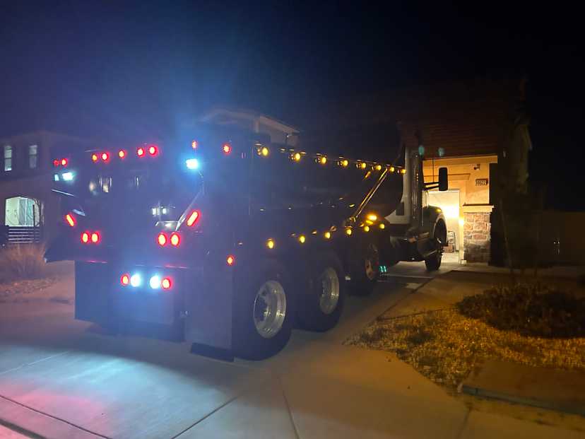2020 Kenworth T880 Dump Truck — photo 4