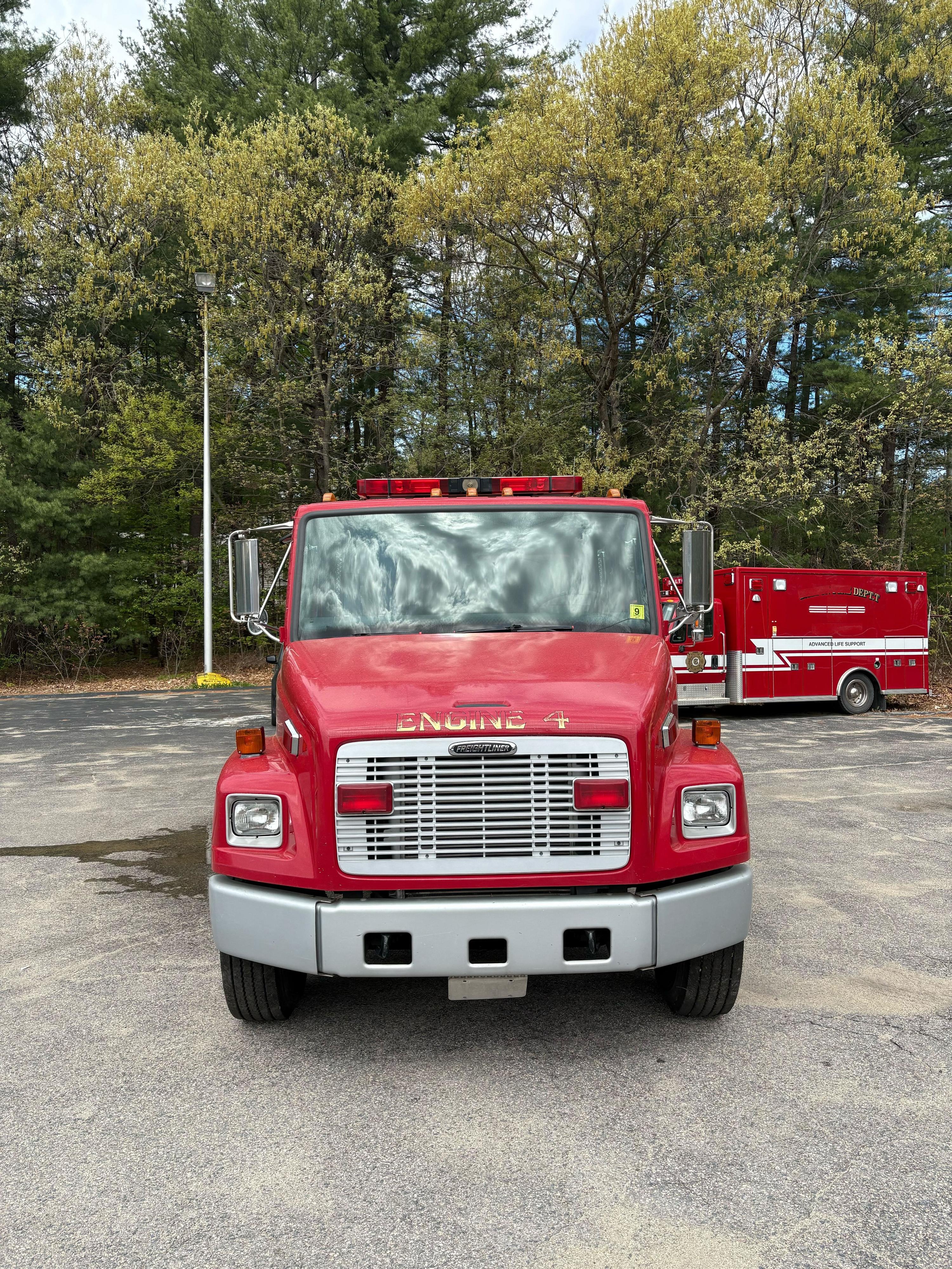 2000 Freightliner Pumper - image 3