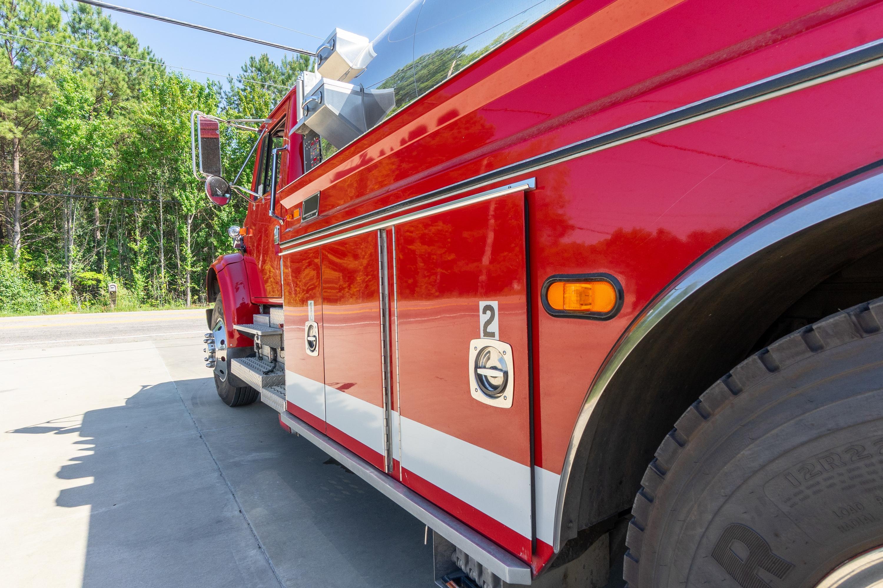 2001 New Lexington International Tanker - image 29