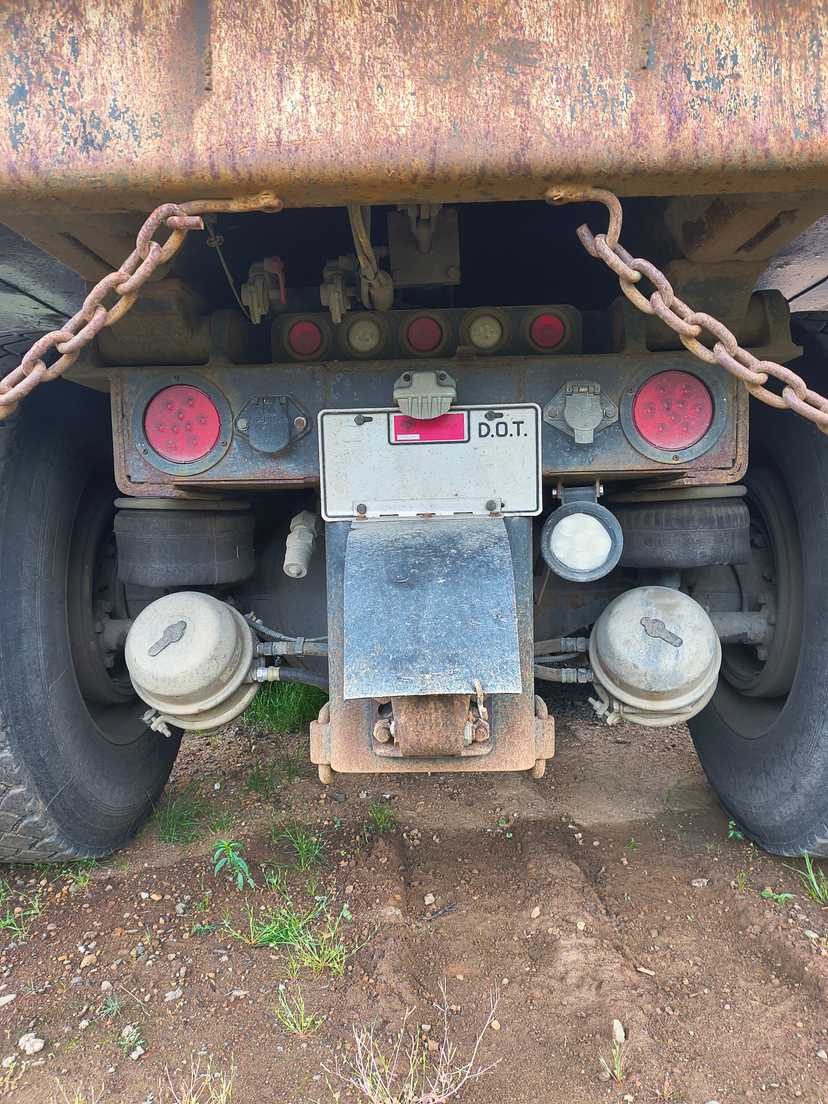 2016 Kenworth T880 Dump Truck — photo 3