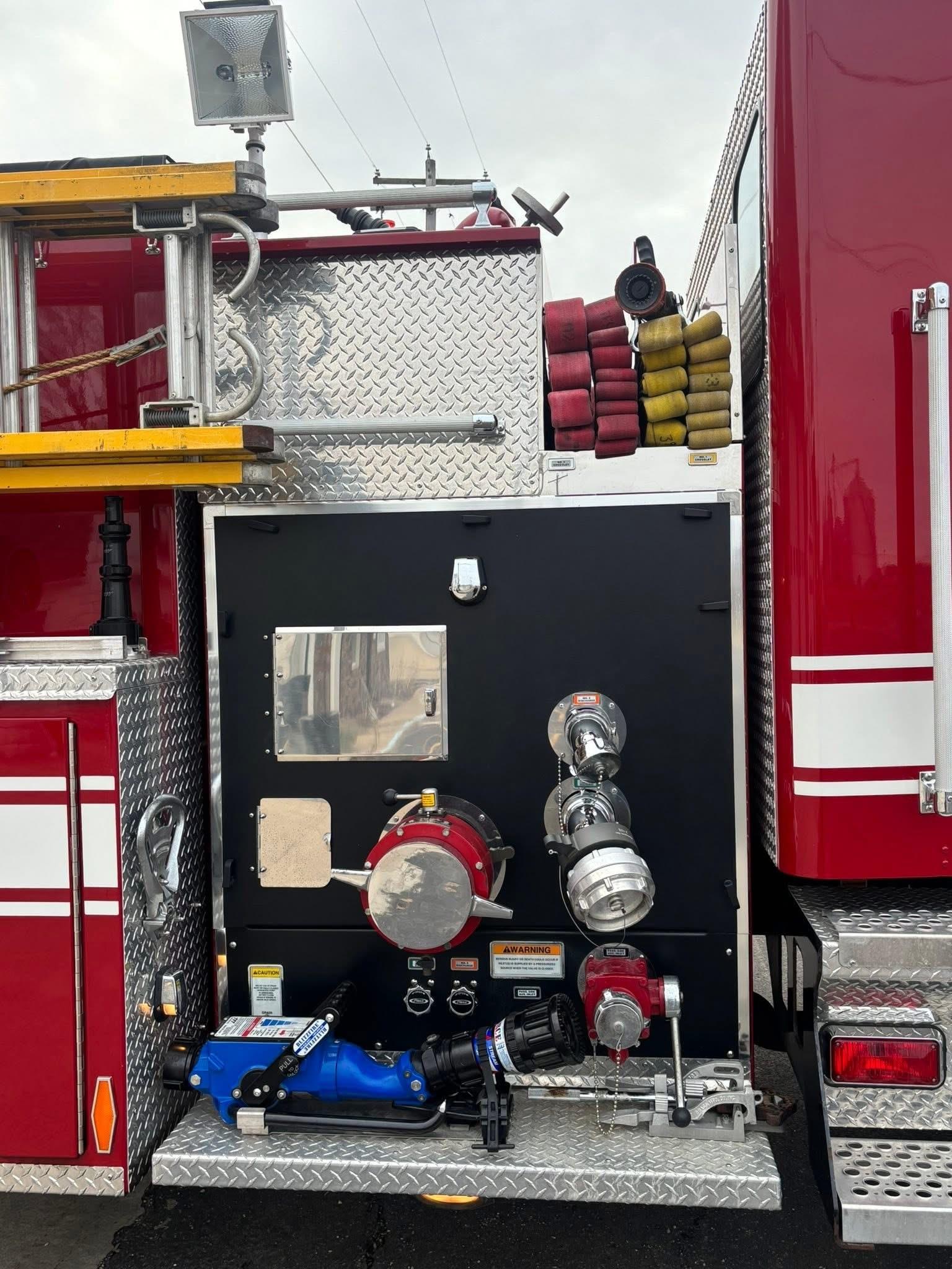 2000 Pierce Kenworth Pumper - image 5