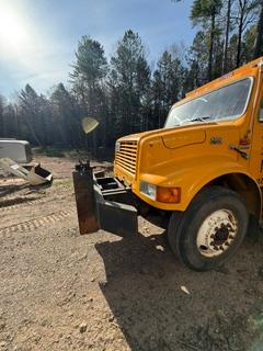 1997 International 4700 Dump Truck - image 3