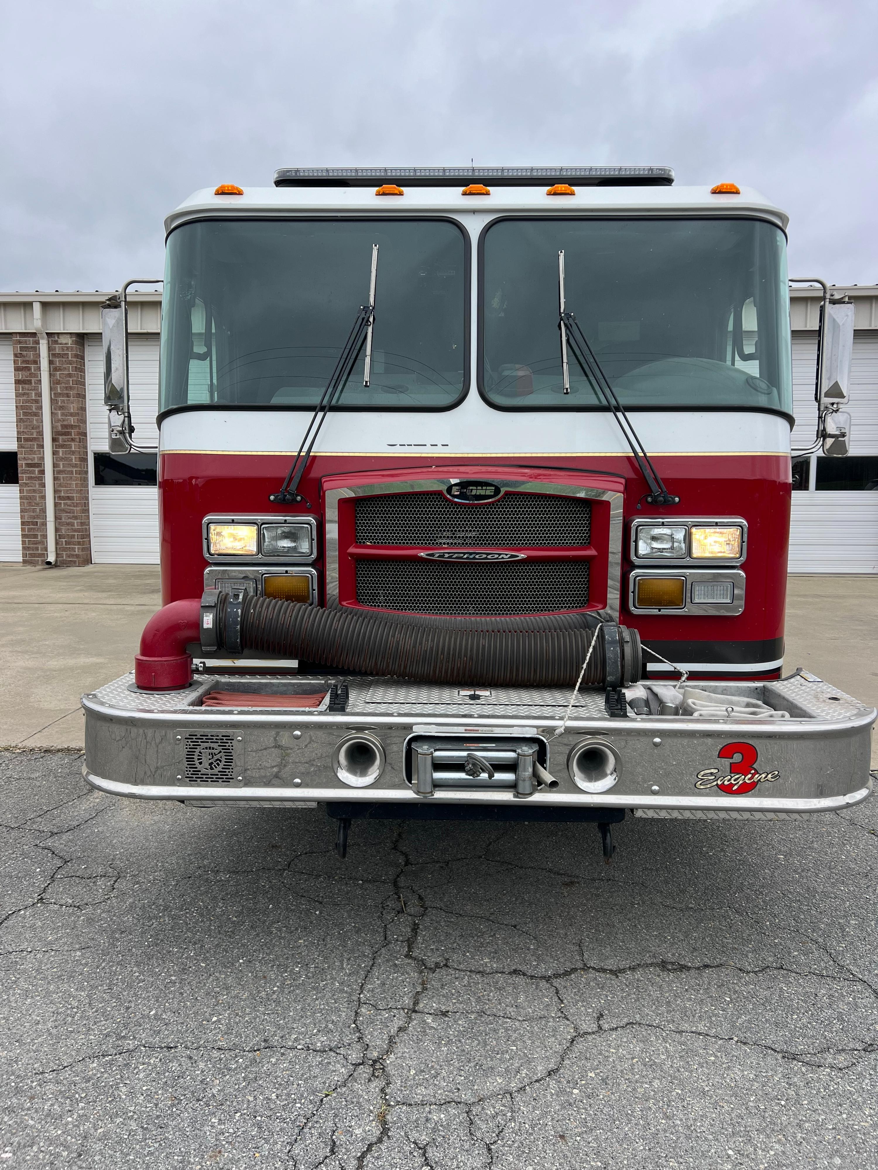 2002 E-One Pumper - image 2