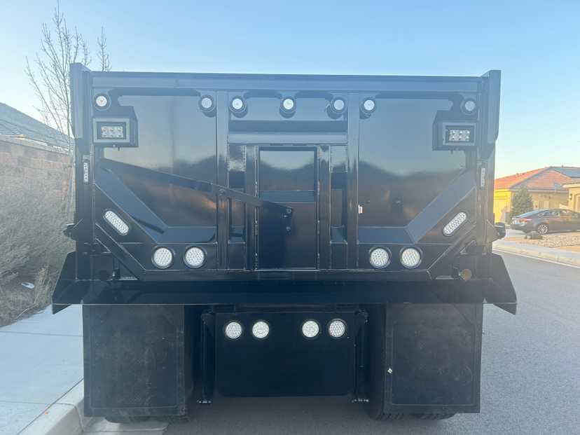 2020 Kenworth T880 Dump Truck — photo 6