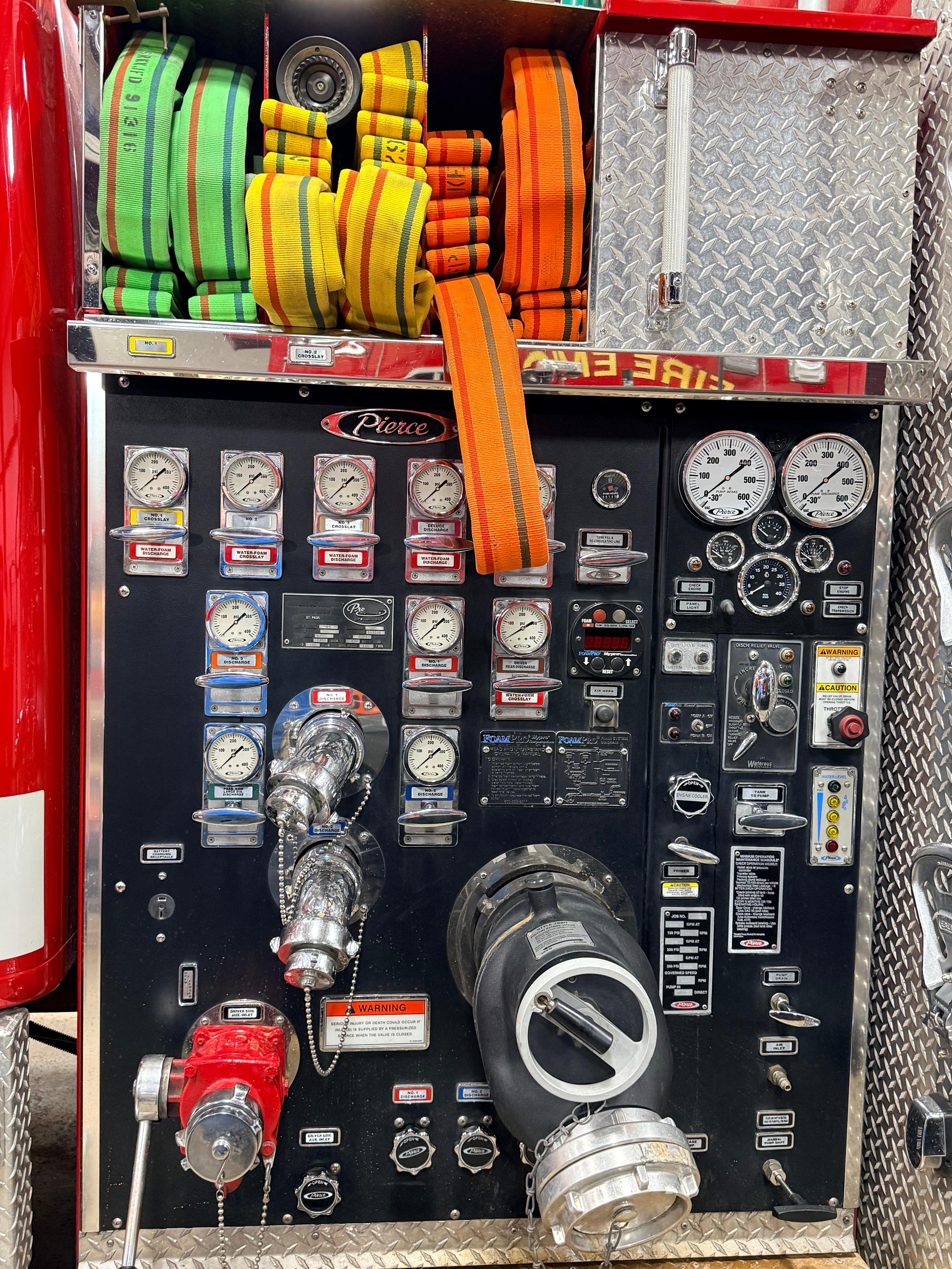2001 Pierce International Pumper - image 4