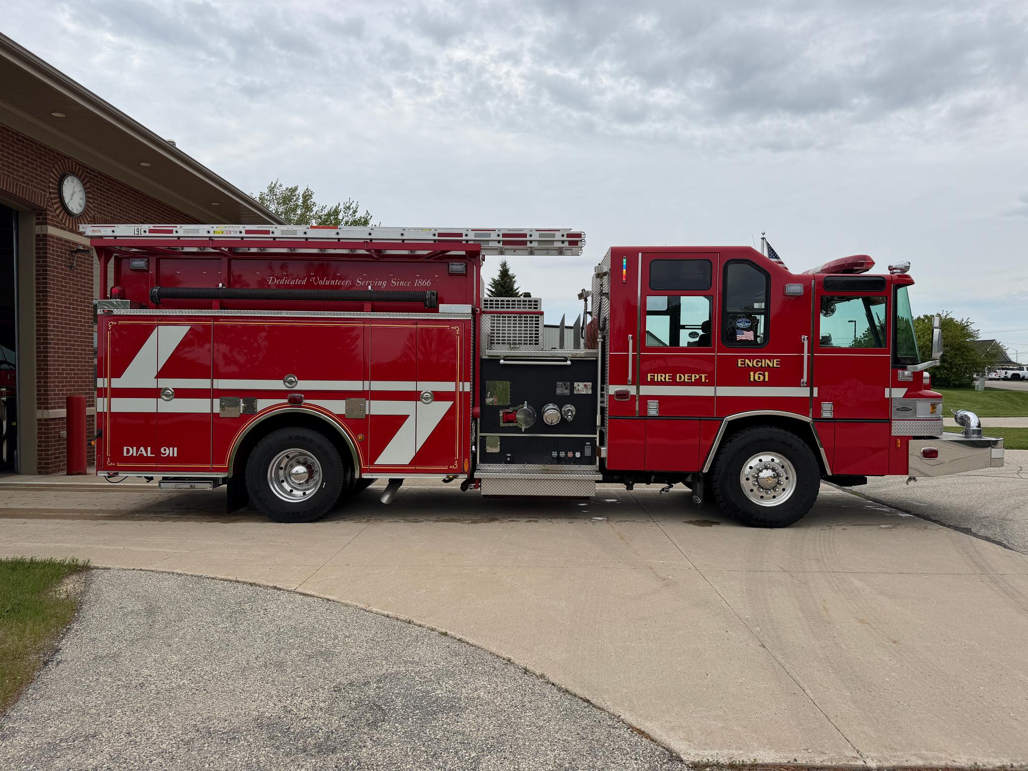 2005 Pierce Quantum Pumper - image 3