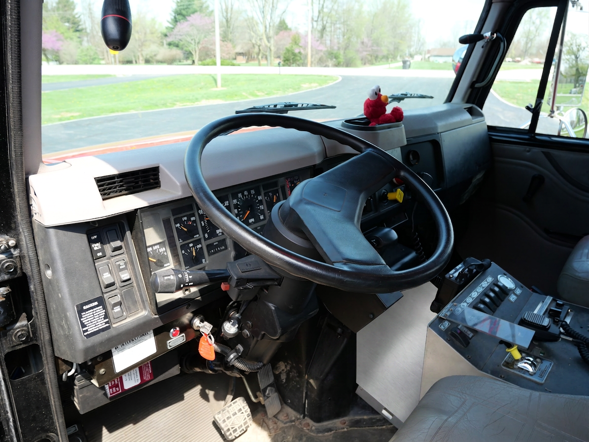 2000 E-One International Pumper - image 20