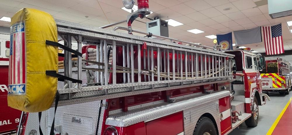 1988 Mack Pumper - image 24