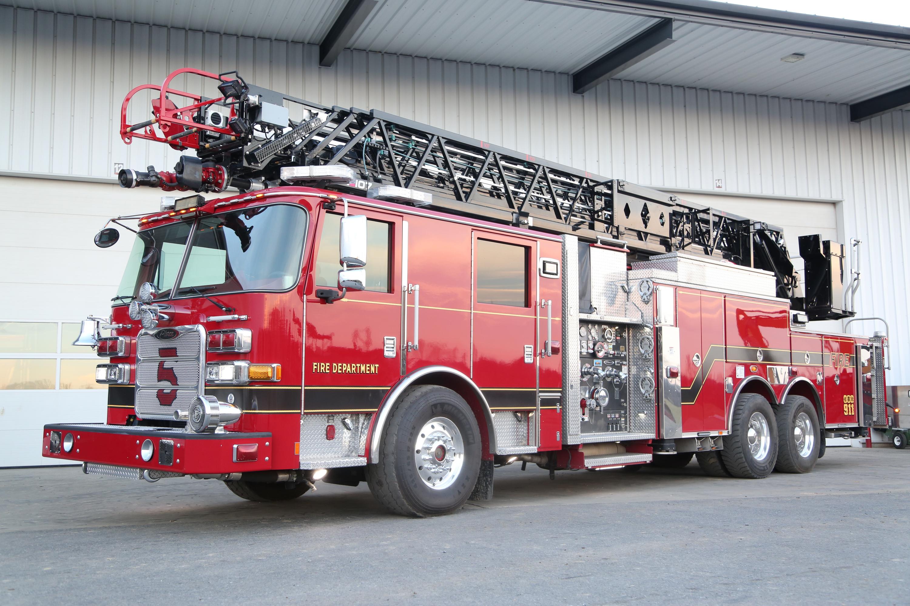 2020 Pierce Arrow XT 107' Quint - image 1