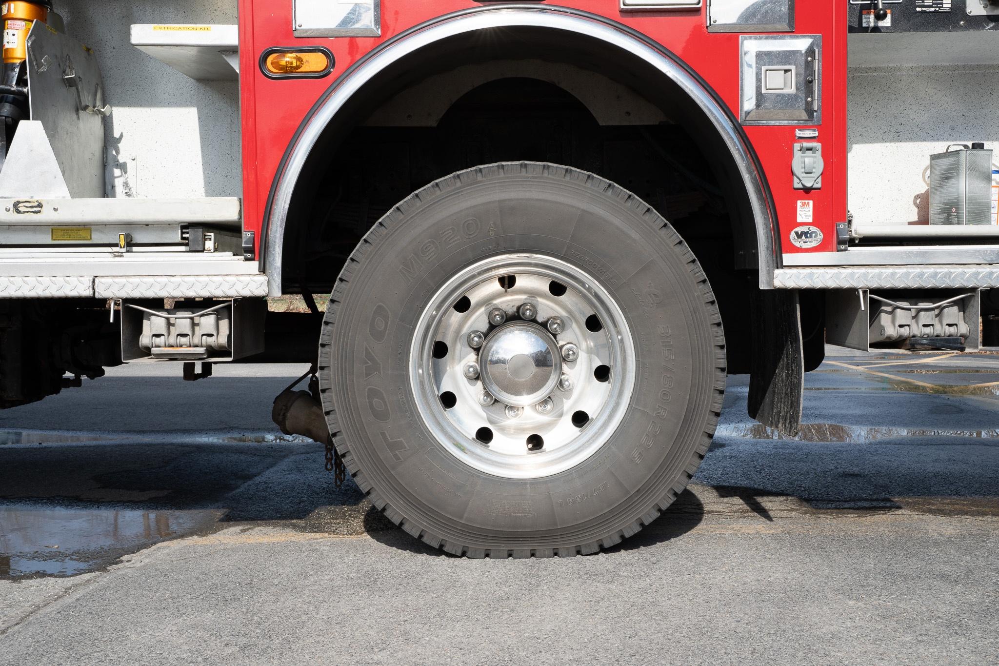 2009 KME Predator 4x4 Heavy Rescue - image 62